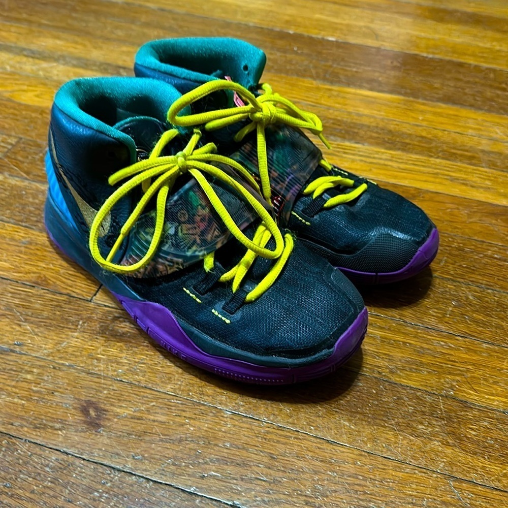 Nike Kyrie 6 Chinese New Year Basketball Shoes, Youth Sz 5